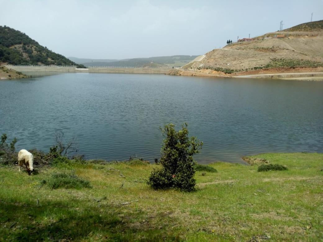 Le Gite Du Barrage Zaouia Ben Smine Екстериор снимка